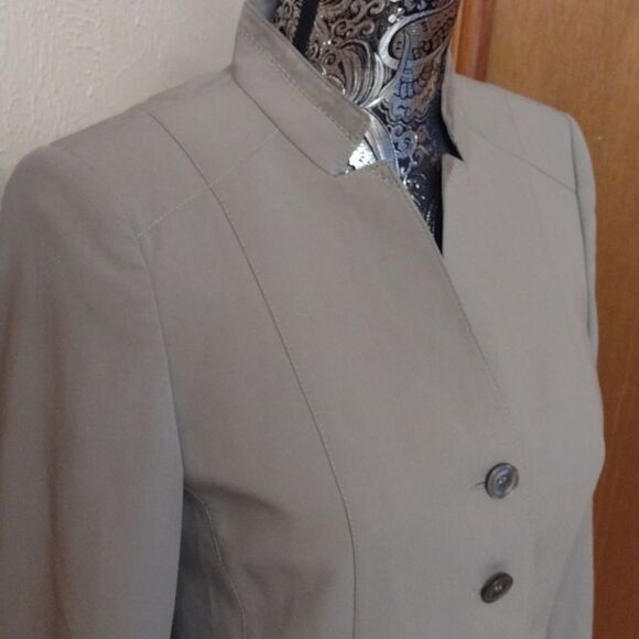 Basler fitted grey blazer w faux leather detailing - Picture 2 of 12